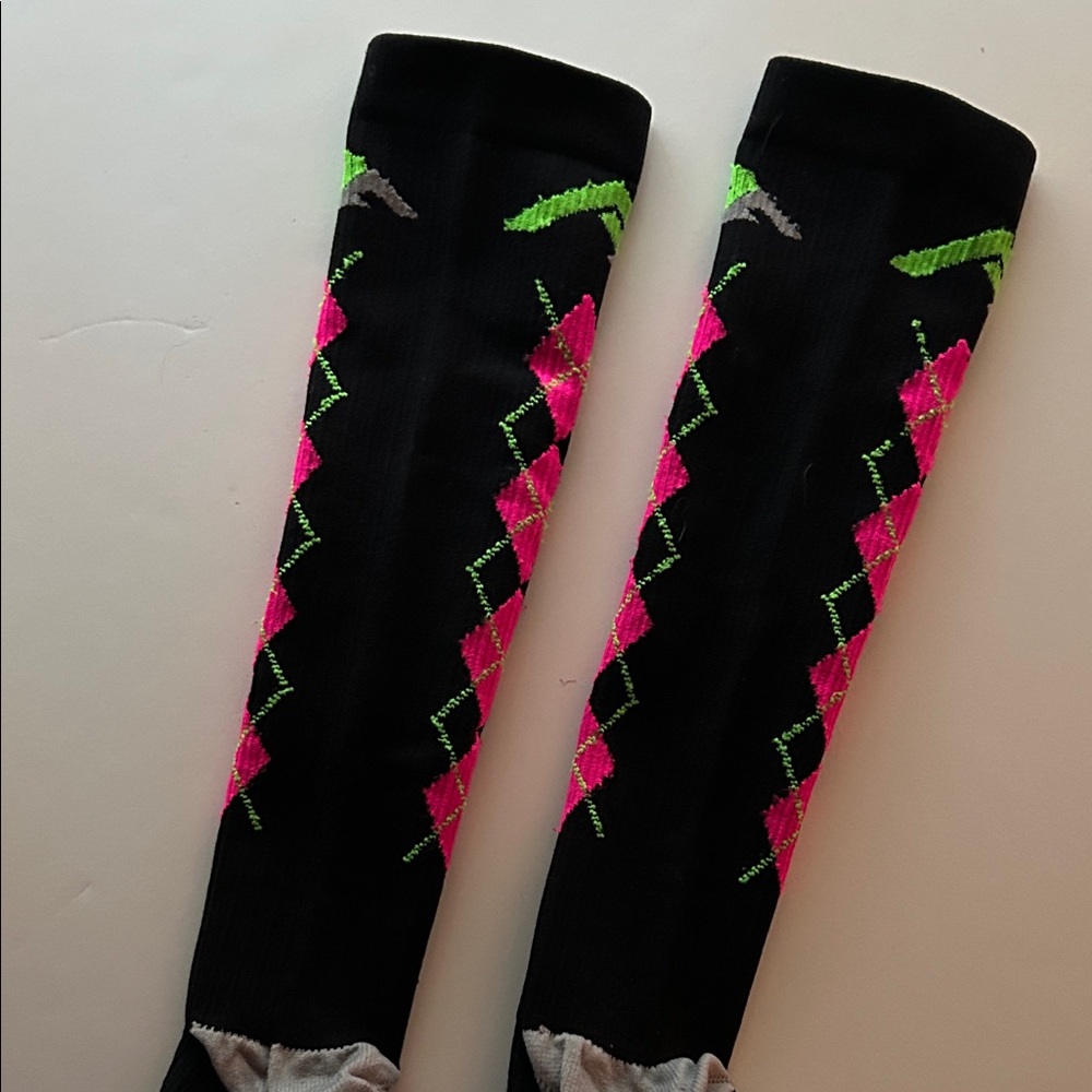 | Pro Compression | Knee-High Compression Socks - Picture 4 of 7
